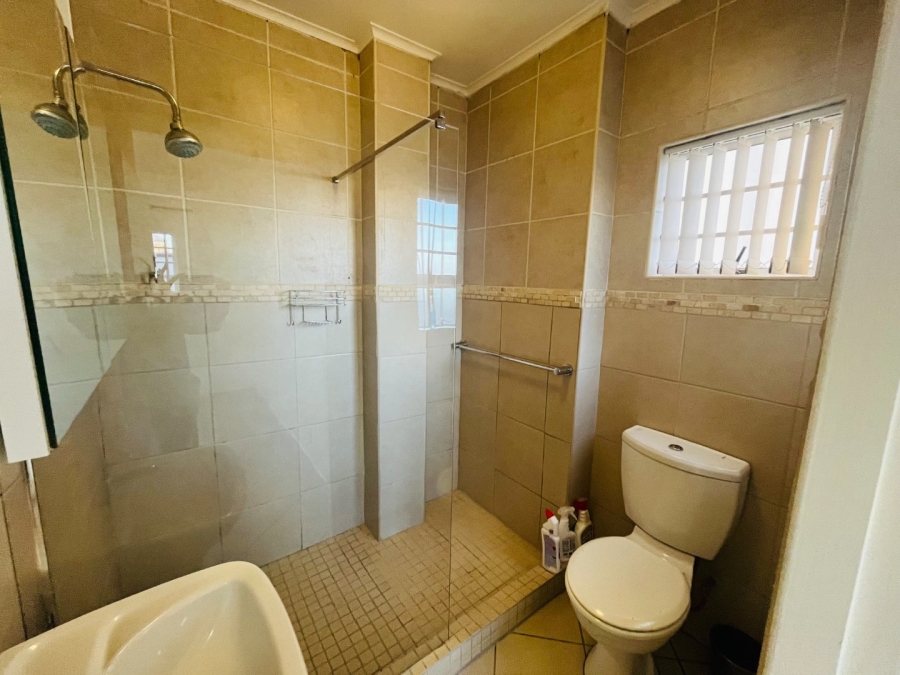 3 Bedroom Property for Sale in Reebok Western Cape